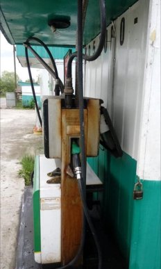 На Тячівщині, Виноградівщині та Ужгородщині припинено діяльність нелегальних АЗС – 06