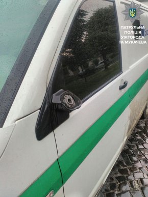 8 ДТП за добу: патрульні показали фото розбитих автівок – 08