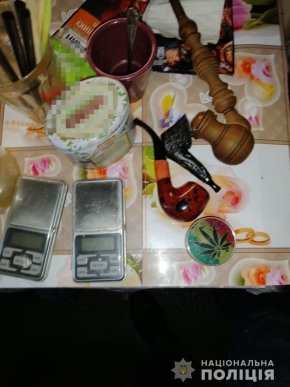 Поліцейські викрили наркоділка – 01 Поліцейські викрили наркоділка – 01