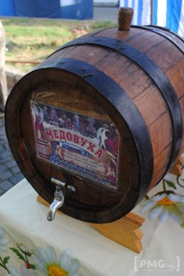 У Мукачеві розпочався "Медовий ярмарок – 2015" – 01