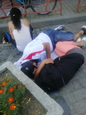 Побачене біля "Зеленого ринку" у Мукачеві обурило містян – 02