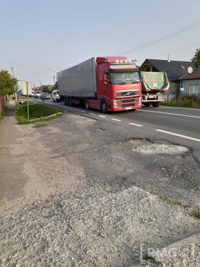 На трасі Київ-Чоп у межах Ракошина утворились величезні затори – 03