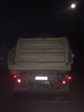 Мукачівські патрульні затримали вантажівку з "лівими" документами – 01 Мукачівські патрульні затримали вантажівку з "лівими" документами – 01
