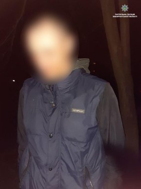 Рано-вранці пограбували магазин – 02