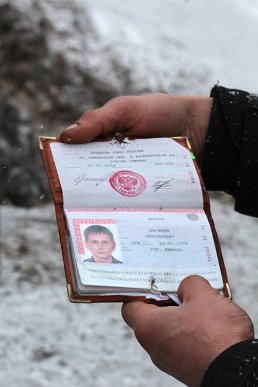 Бійці 128-ої бригади знайшли у трупах бойовиків "ДНР" російські паспорти (ФОТО) – 08