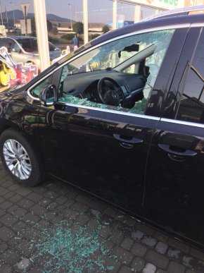 Біля магазину "Мотолюкс" у Мукачеві стався прикрий інцидент – 02