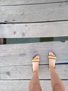 Ужгородці скаржаться на аварійний стан пішохідного мосту, який веде до Боздошського парку – 03