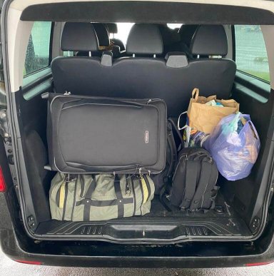 Швейцарський годинник і брендові дамські сумочки вилучили закарпатські митники – 01 Швейцарський годинник і брендові дамські сумочки вилучили закарпатські митники – 01