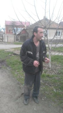 Неподалік замку "Паланок" патрульні затримали двох п’яних осіб, які розмахували гострим предметом – 02