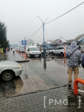 На ринку "ГІД" трапилась аварія – 03 На ринку "ГІД" трапилась аварія – 03