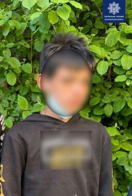 Поблизу Ужгородської міськради пограбували жінку – 02