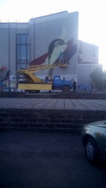 В Ужгороді художники з чотирьох країн Європи почали створювати перший у місті мурал – 01