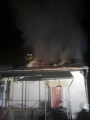 У Мукачеві горіли складські приміщення – 04