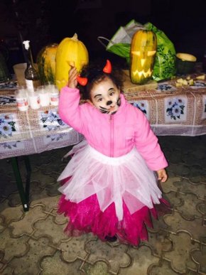 Берегівчани у ніч Хелловіну дивували моторошними костюмами та макіяжем – 02