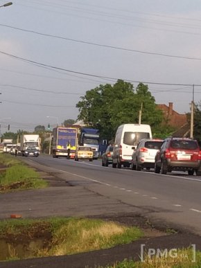 Рух трасою Київ-Чоп в межах Ракошина ускладнено вже 4 години – 06