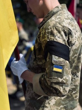 У Мукачеві поховали 25-річного Героя – 03