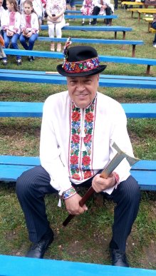 Як на фестивалі "Гуцульська бриндзя" гуляли та жартівливо білизну навиворіт одягали на "файну погоду" – 16 Як на фестивалі "Гуцульська бриндзя" гуляли та жартівливо білизну навиворіт одягали на "файну погоду" – 16