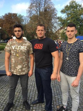 Студенти факультету туризму та міжнародних комунікацій УжНУ взяли участь у святкуванні Дня фізкультури і спорту – 04 Студенти факультету туризму та міжнародних комунікацій УжНУ взяли участь у святкуванні Дня фізкультури і спорту – 04
