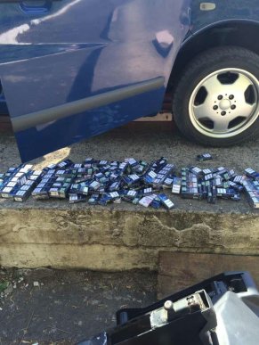 На Закарпатті угорець позбувся свого автомобіля через перевезені контрабандні цигарки – 07