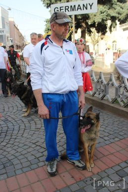 У Мукачеві урочисто відкрили чемпіонат світу зі слідової роботи службових собак – 17