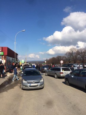 Проблема "пересічок": водії автомобілів з іноземними номерами вийшли на протести – 04 Проблема "пересічок": водії автомобілів з іноземними номерами вийшли на протести – 04