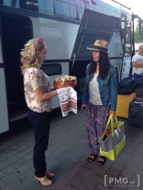 Співачка Джамала прибула в Ужгород – 02