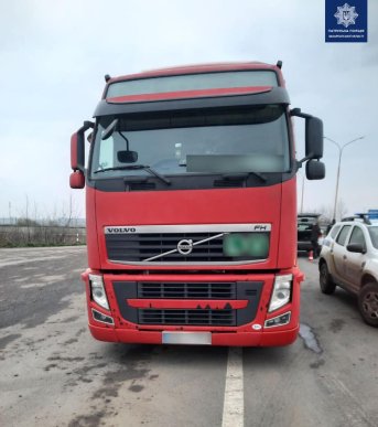 Пропонував 50 євро: закарпатець намагався "домовитися" із поліцейськими – 02