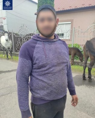 Поблизу ринку "ГІД" виявили транспортний засіб, який вкрали понад рік тому у Чинадієві – 03