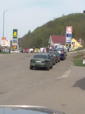 На двох пунктах пропуску на кордоні зі Словаччиною спостерігаються кілометрові черги – 06