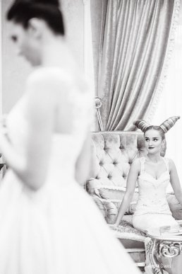 Мода заради життя: на Закарпатті відбувся ІІІ-й благодійний показ мод дизайнерки Роксолани Новак – 122