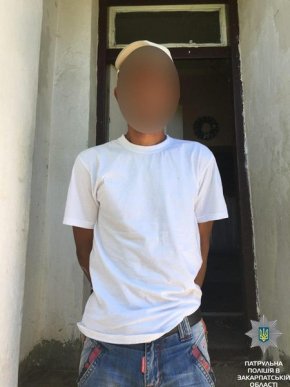 У Мукачеві чоловік проник у чужий будинок – 03