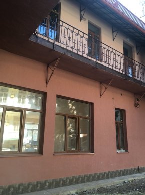 У Мукачеві завершують ремонт Центру громадськості та національних культур – 02