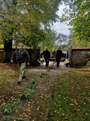 У селі на Мукачівщині поховали молодого Героя – 04