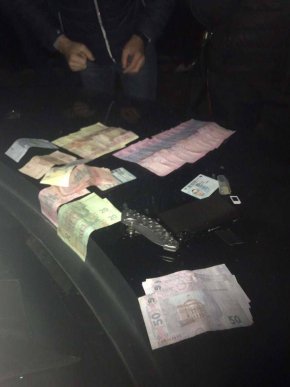 В Ужгороді затримали капрала поліції, який займався збутом наркотиків – 02 В Ужгороді затримали капрала поліції, який займався збутом наркотиків – 02