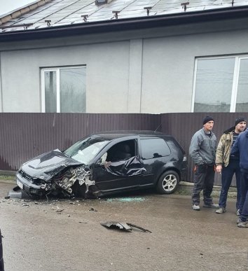 Аварія на Закарпатті: зіткнулись легковик і пожежна машина – 02 Аварія на Закарпатті: зіткнулись легковик і пожежна машина – 02