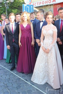 У Мукачеві нагородили випускників-медалістів – 16