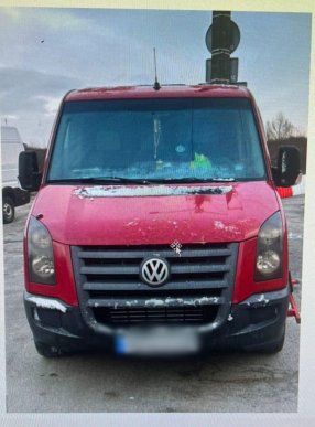 Перевозили також 13-річного підлітка: що відомо про інцидент на кордоні з Угорщиною – 04