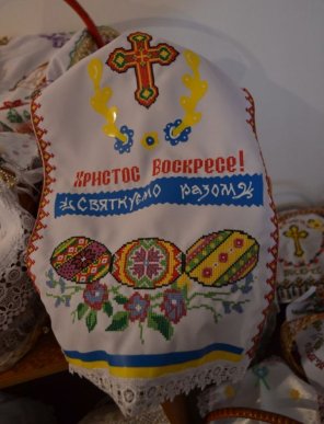 Волонтери Тячівщини провели акцію "Приготуймо великодній кошик для солдата" (ФОТО) – 05