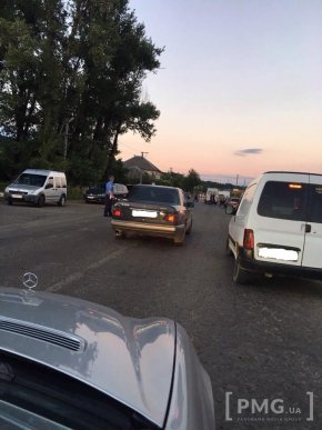 На Іршавщині не розминулись "Mercedes" та "шістка" – 02