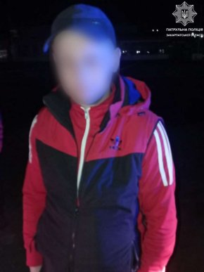 Поблизу Мукачева затримали нетверезого водія, який мав при собі наркотичні речовини – 01