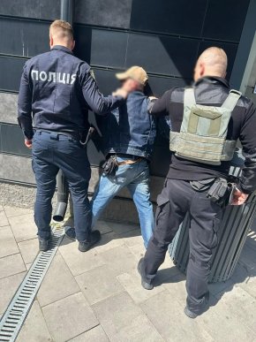 В Мукачеві затримали торговця боєприпасами – 01