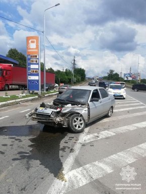 Патрульні розповіли про дві аварії, які трапились учора – 03 Патрульні розповіли про дві аварії, які трапились учора – 03