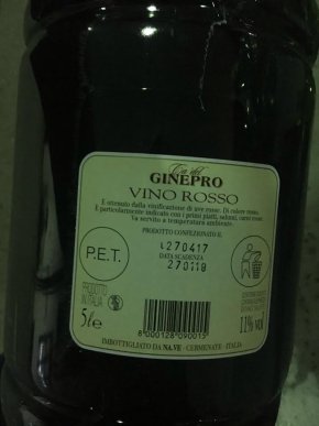 Чоловік намагався перевезти через кордон майже 80 літрів італійського вина – 07