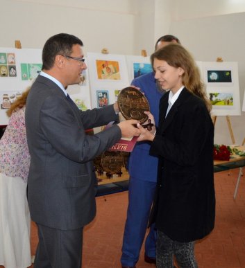 Видавництво «Карпати» отримало гран-прі «Книги-фест – 2017» – 04 Видавництво «Карпати» отримало гран-прі «Книги-фест – 2017» – 04