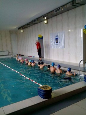 В Ужгороді відкрили новий басейн – 03