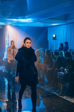 Мода заради життя: на Закарпатті відбувся ІІІ-й благодійний показ мод дизайнерки Роксолани Новак – 62