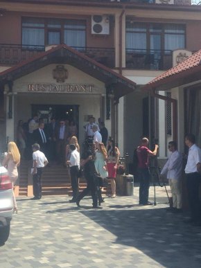 У Мукачеві замінували ресторан – 04