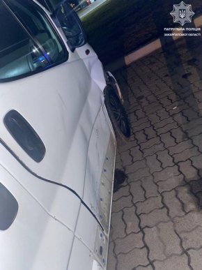 У Мукачеві сталась аварія. Водій з місця ДТП втік – 05