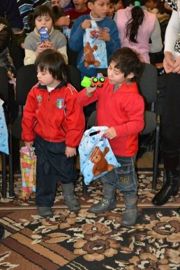 Подарунки на Різдво презентували благодійники для дітей з Домбоківської школи-інтернату (ФОТО) – 14