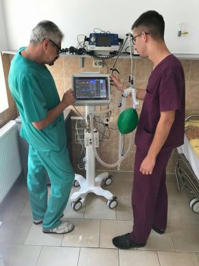 Для Мукачівської ЦРЛ придбали апарат штучної вентиляції легень – 01